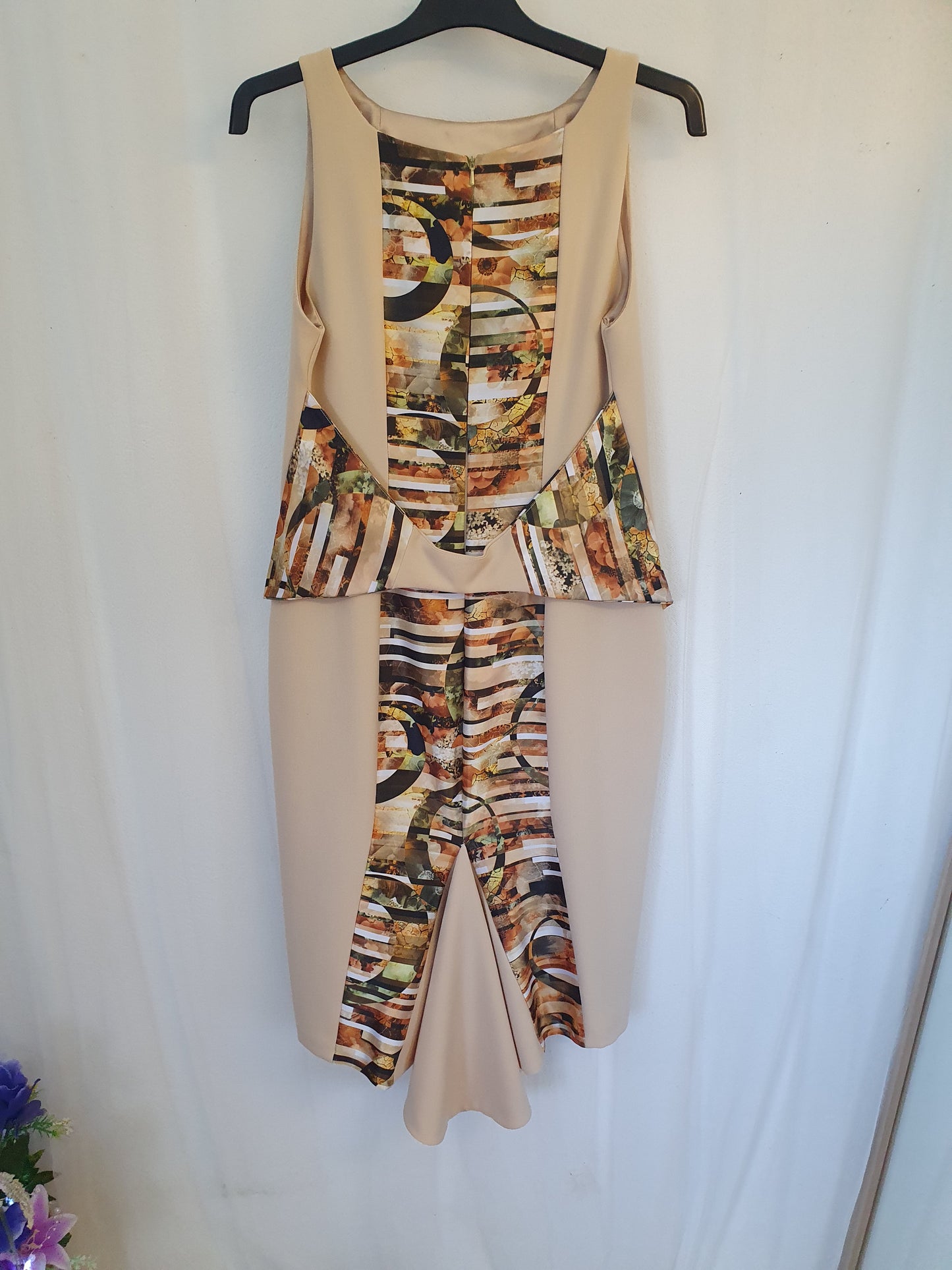 Size 14 sleeveless dress