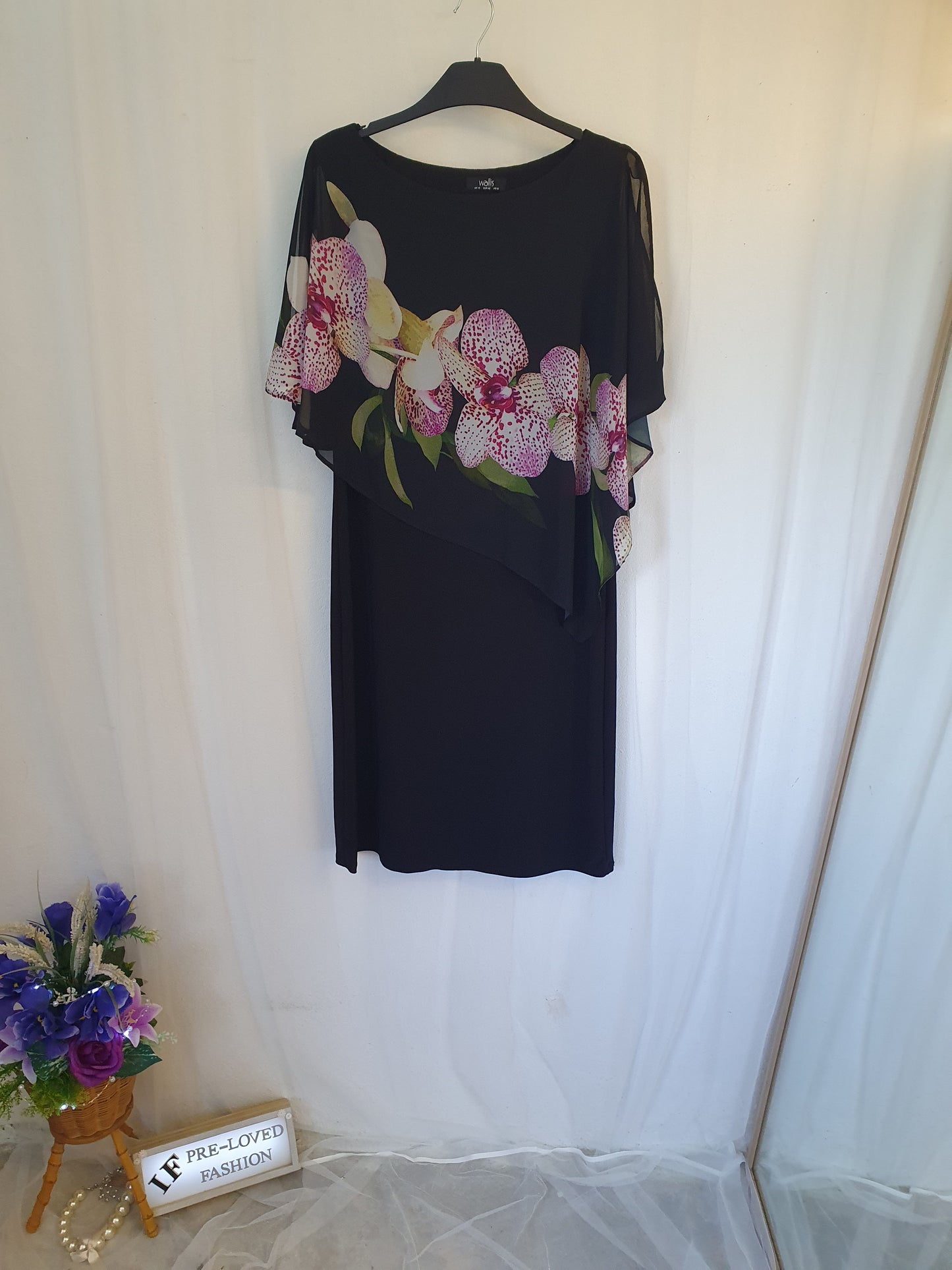 Size 14  cape sleeve dress