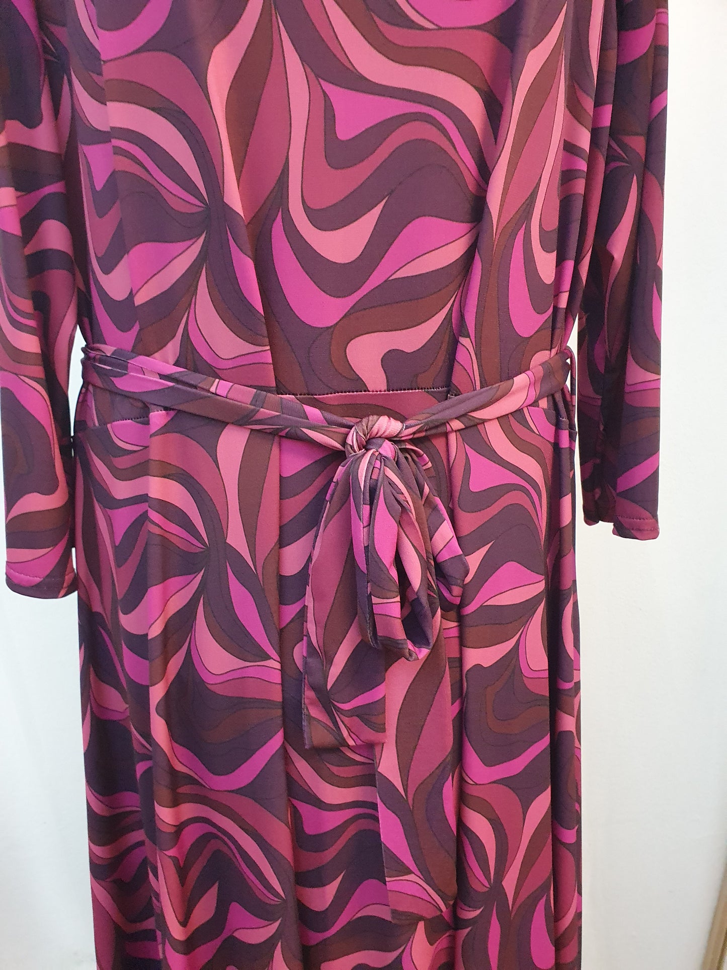 Size 20 long sleeves dress