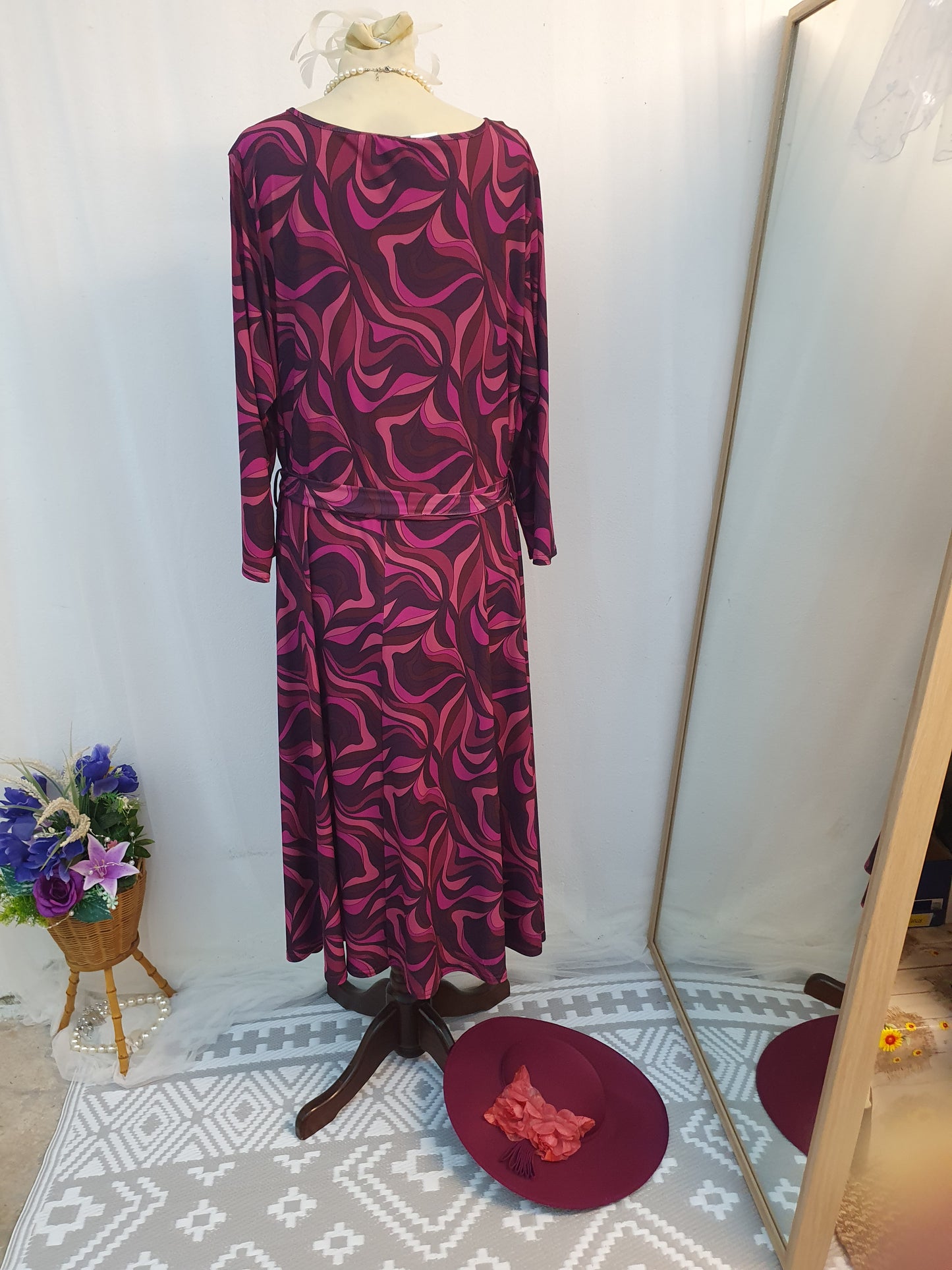 Size 20 long sleeves dress