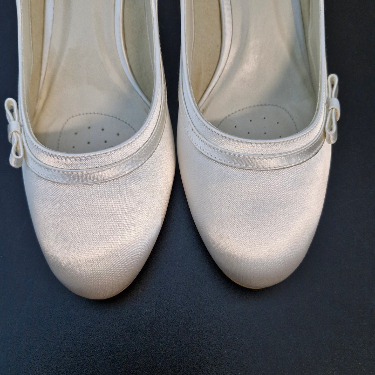 Shoes size 8
