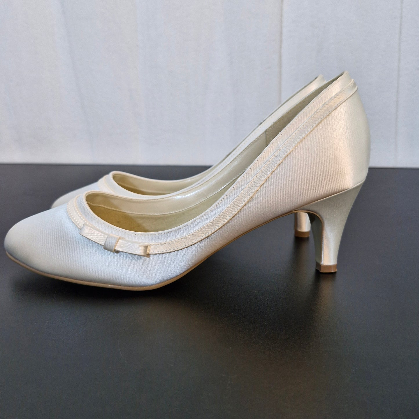 Shoes size 8