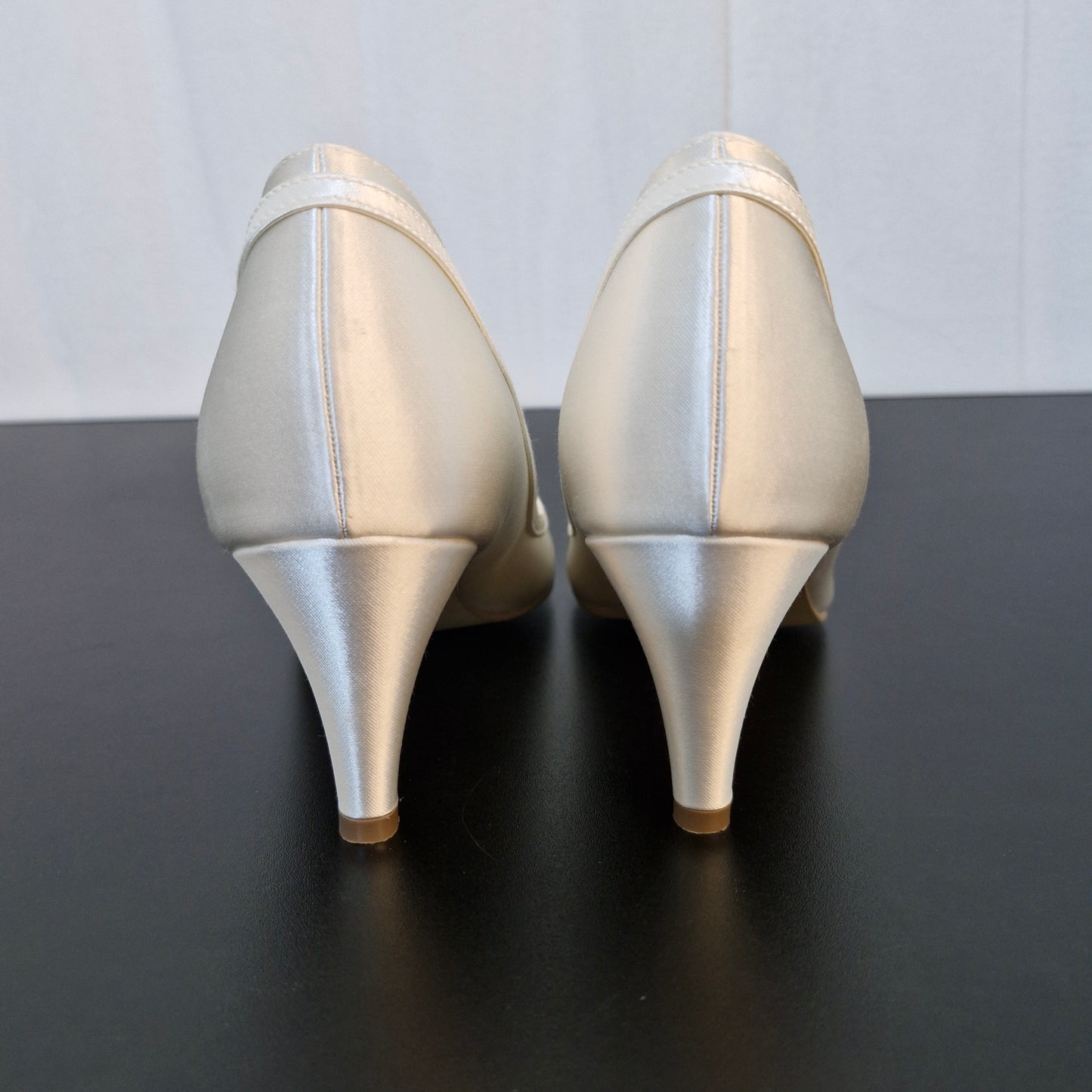 Shoes size 8
