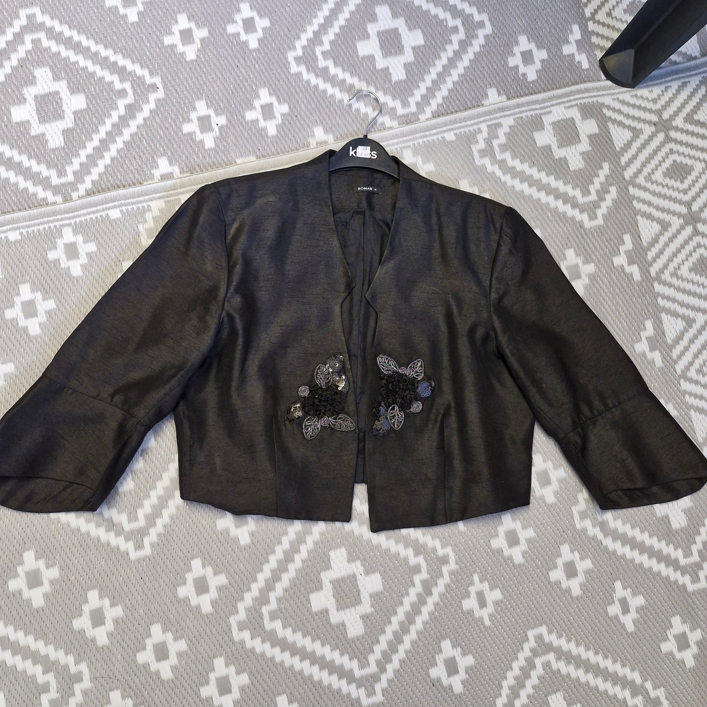 Coat / jacket size 18