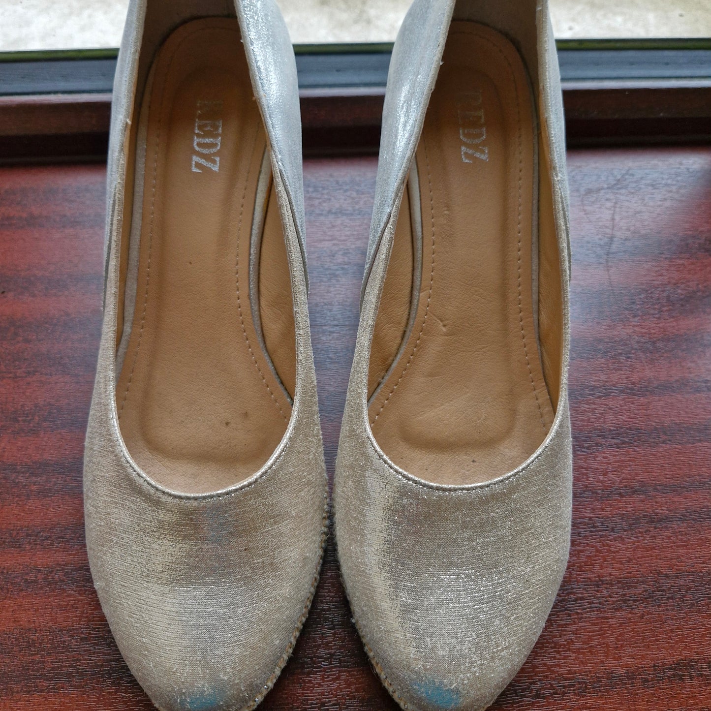 Shoes size 8 & bag