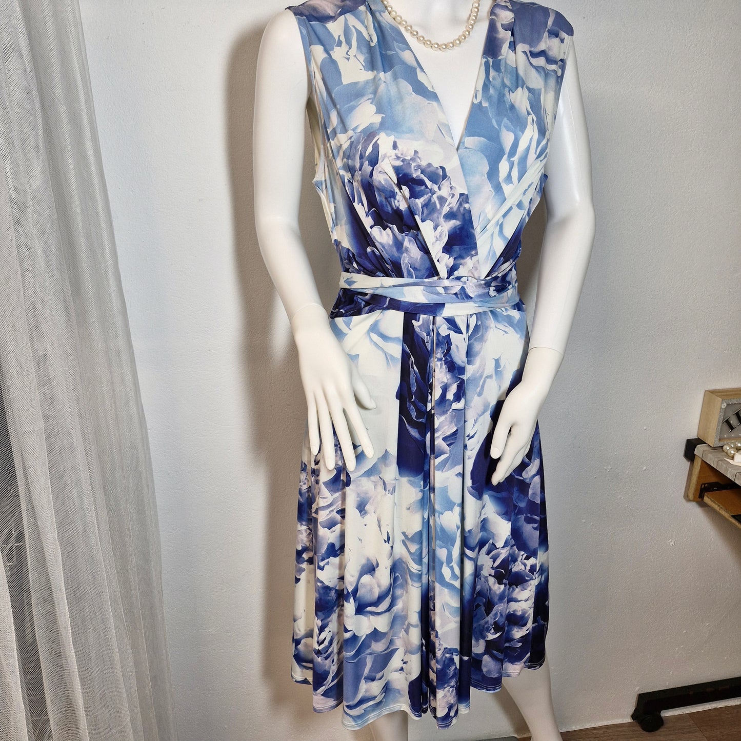 Size 14 dress and white jacket