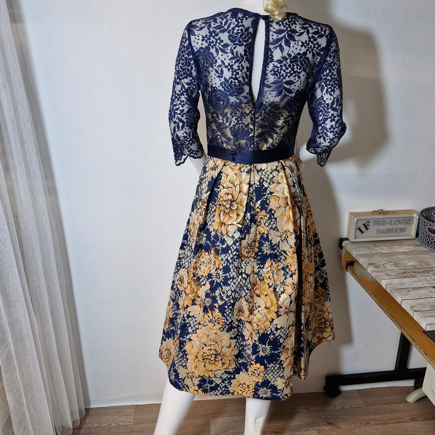Size 08 dress