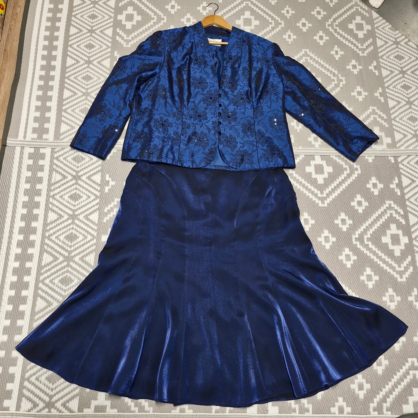 Size 22 jacket and skirt
