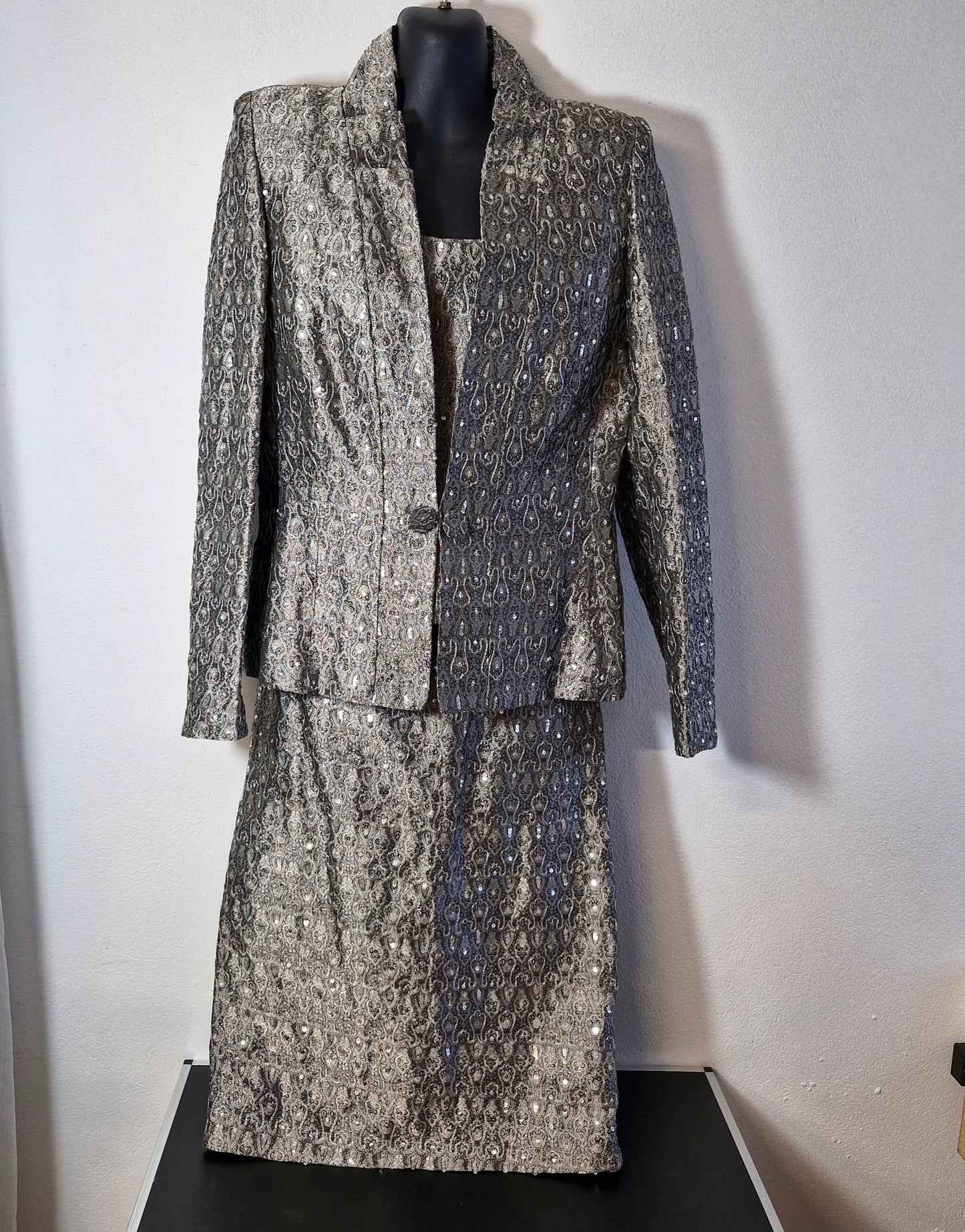 Size 10 top,jacket and skirt