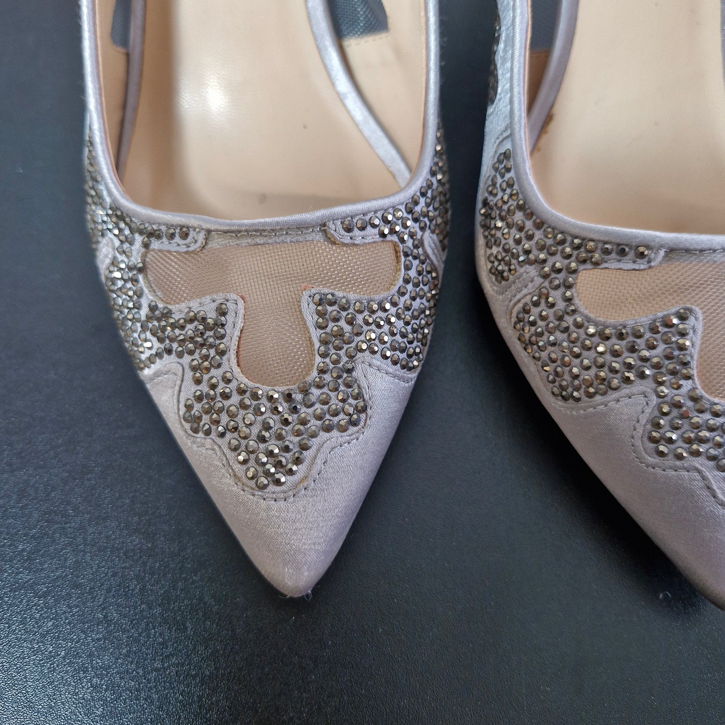 Shoes size 6
