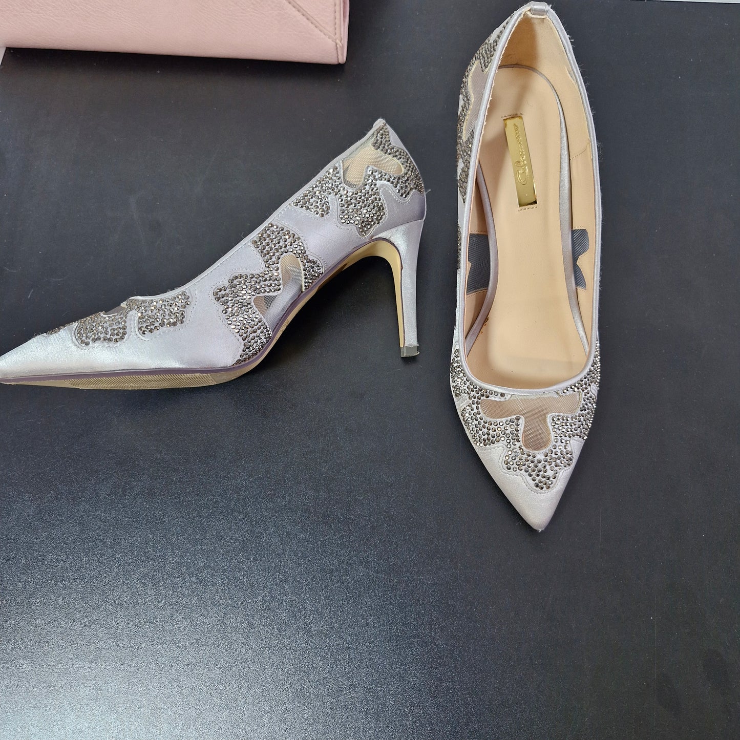 Shoes size 6