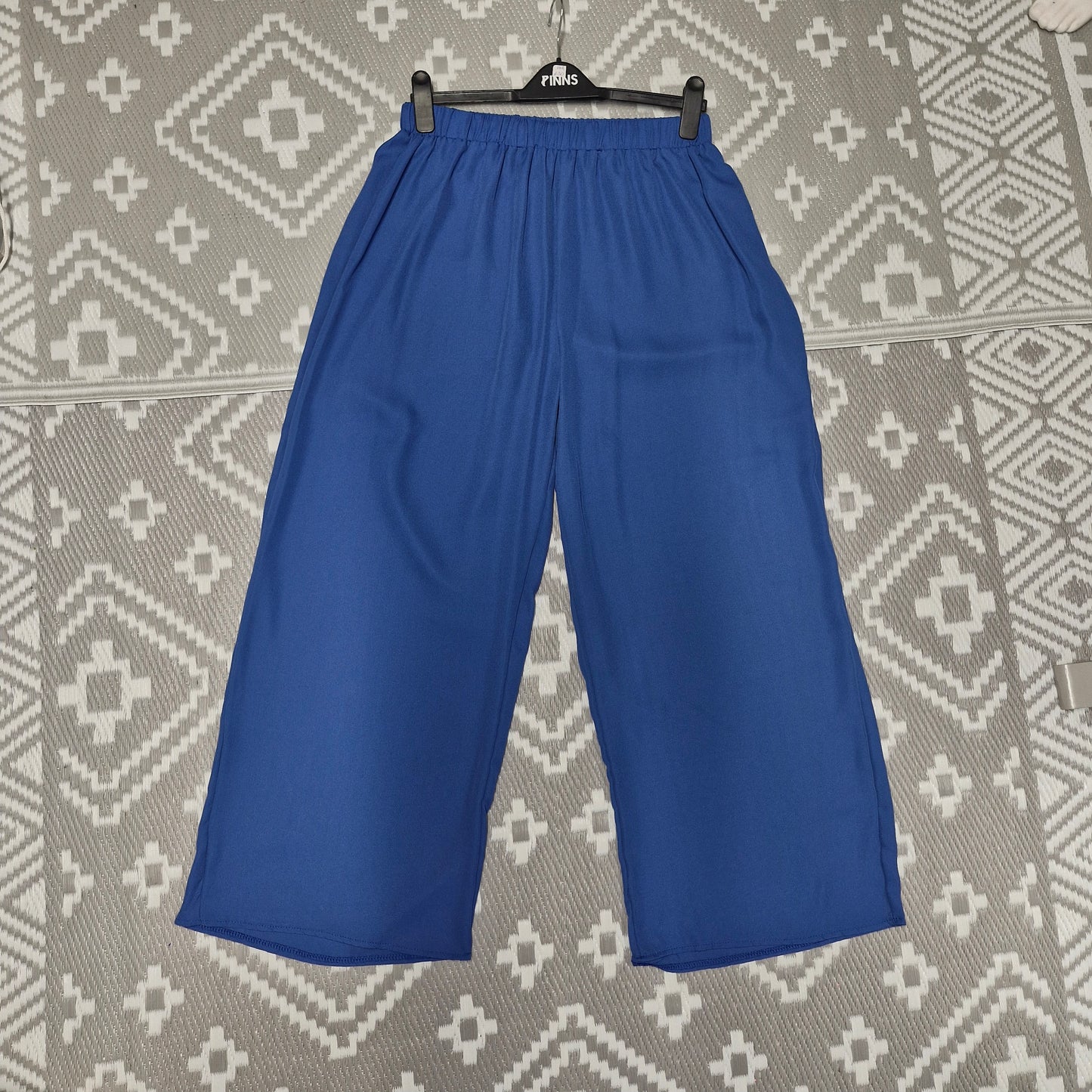 Size 16 trousers and long top