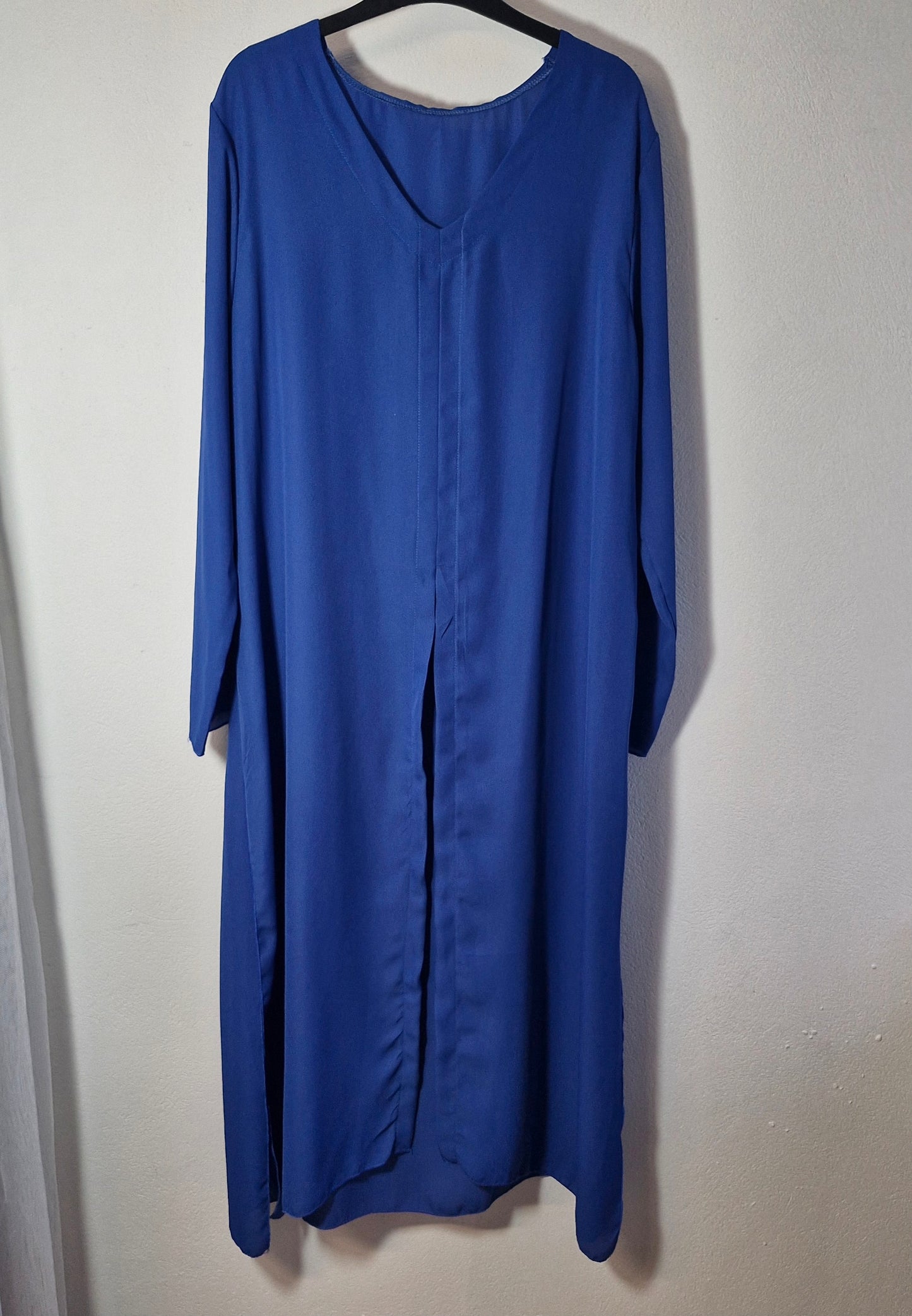 Size 16 trousers and long top