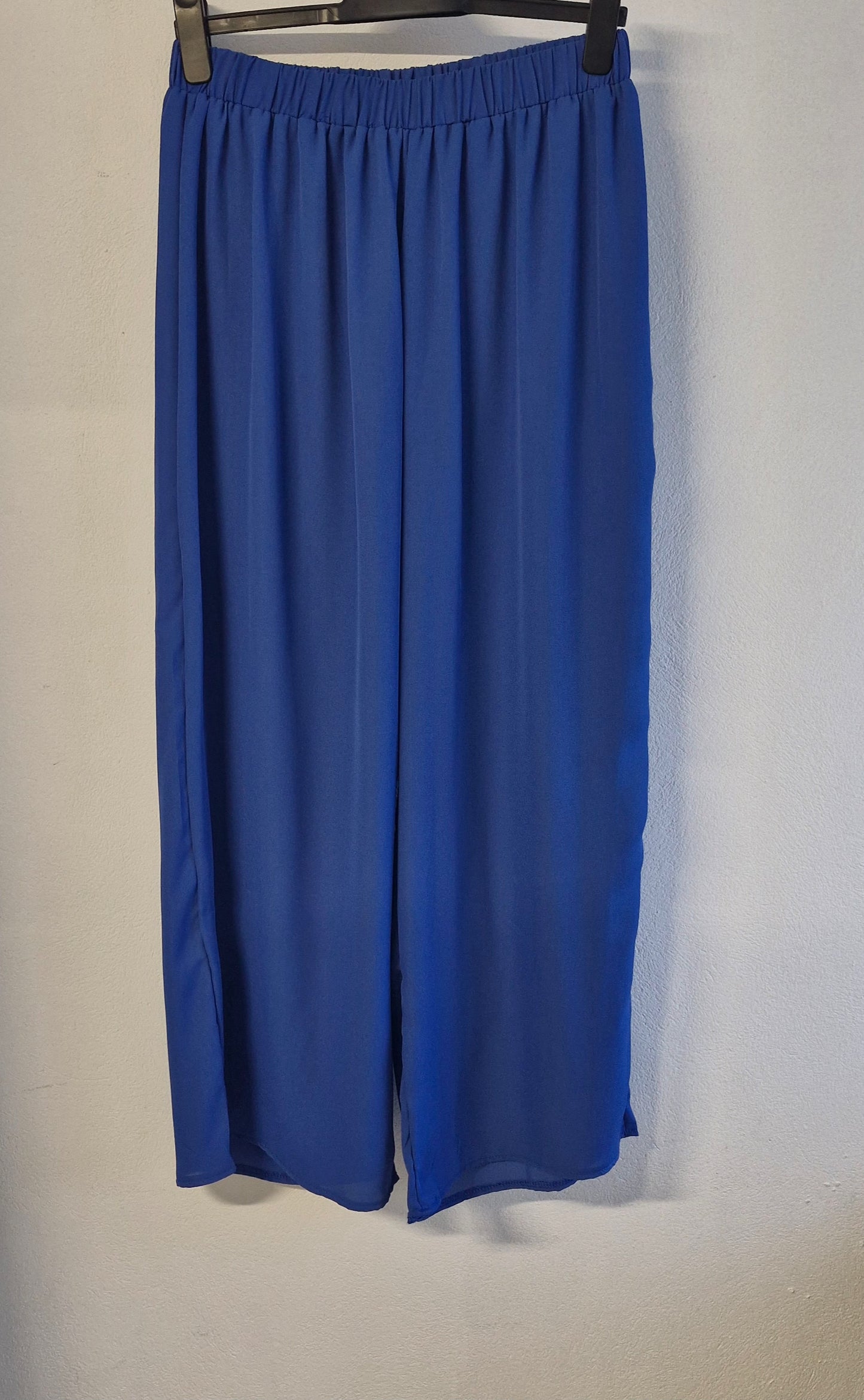 Size 16 trousers and long top