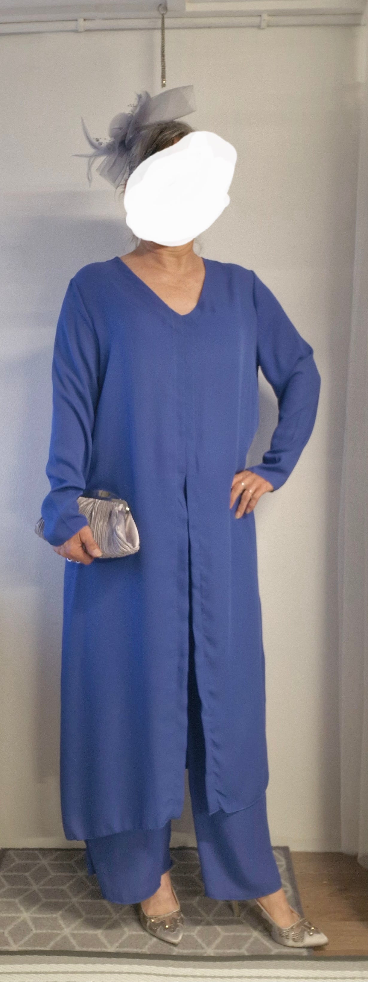 Size 16 trousers and long top