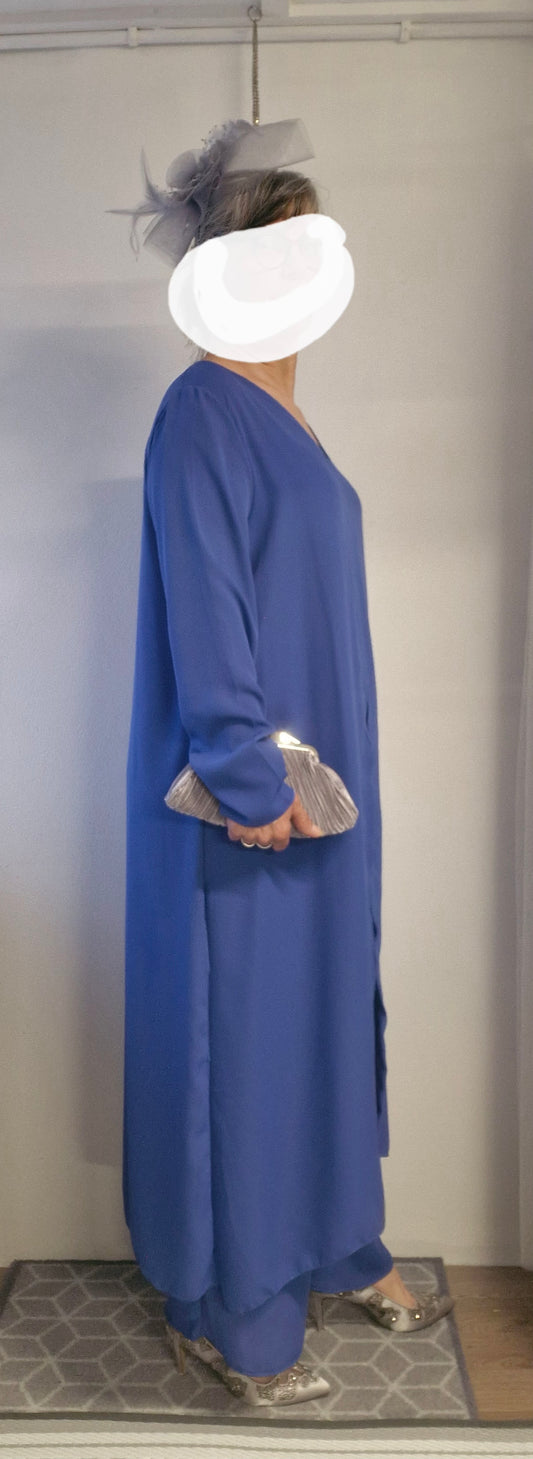 Size 16 trousers and long top