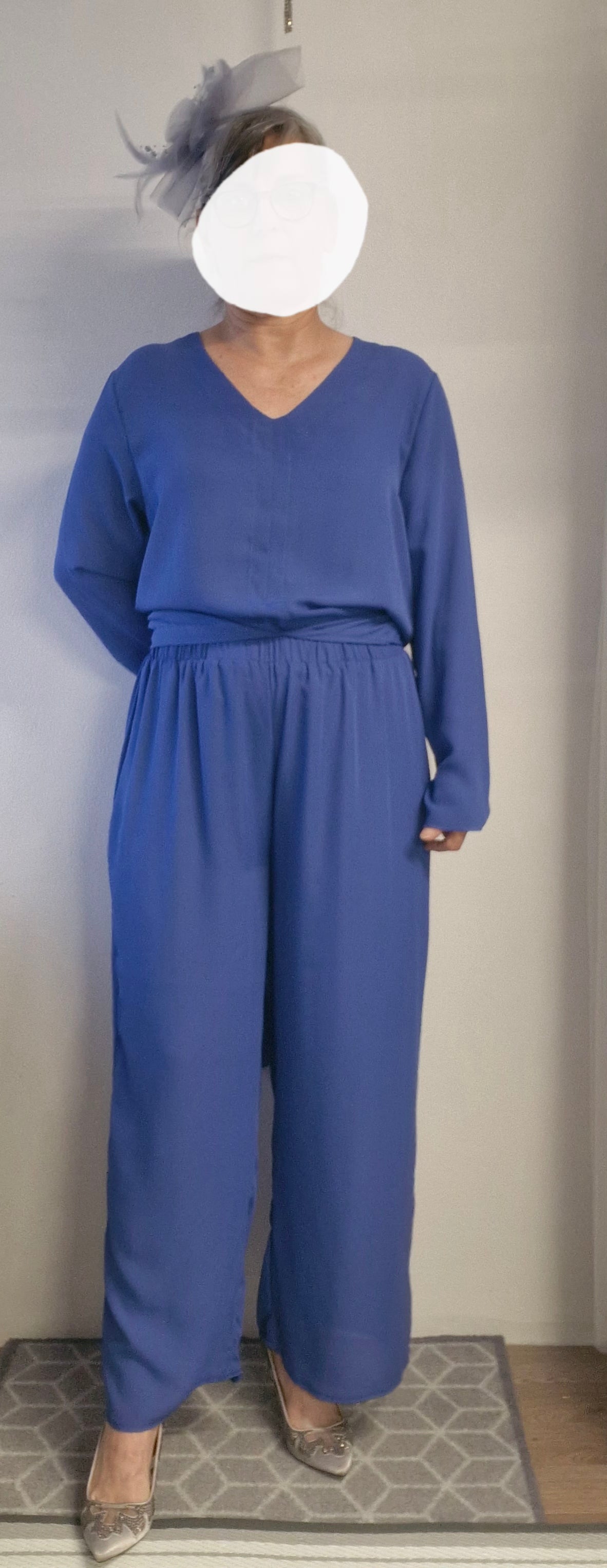 Size 16 trousers and long top