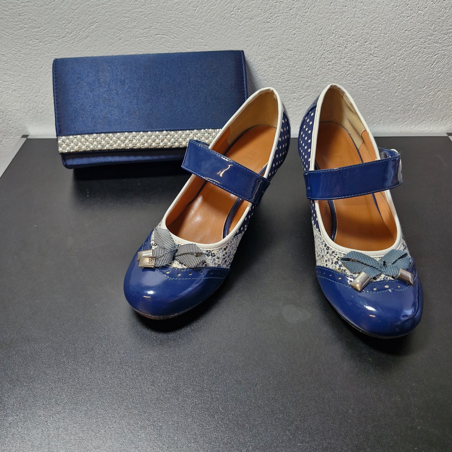 Shoes size 7 & bag