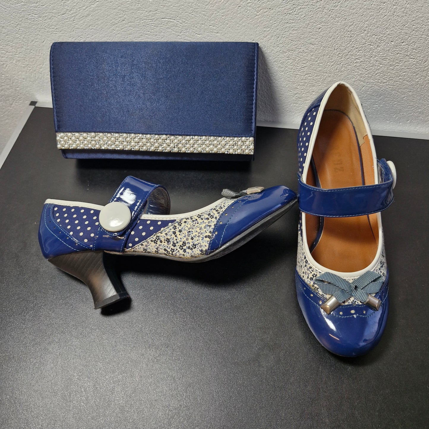 Shoes size 7 & bag