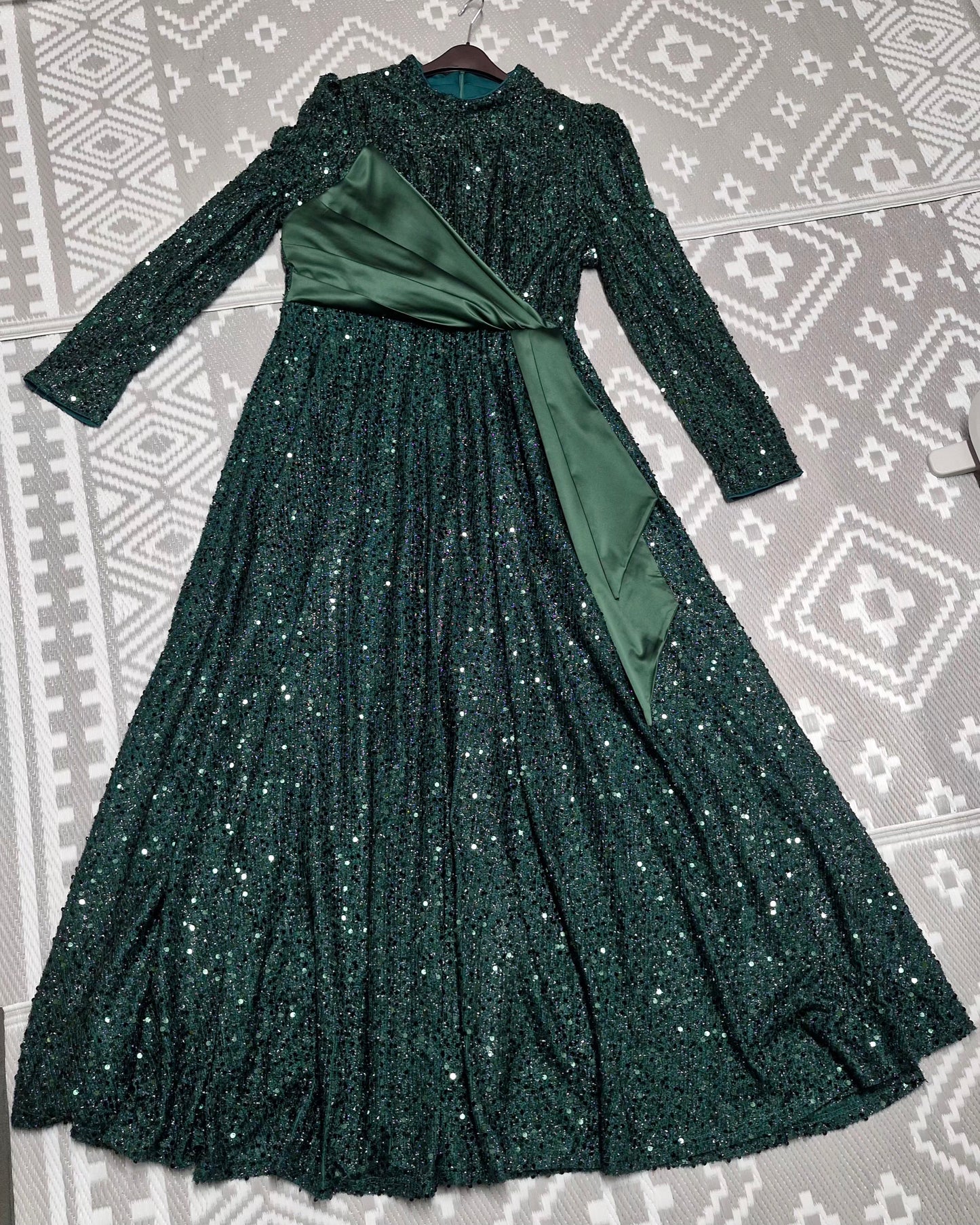 Size 16 dress & accessories
