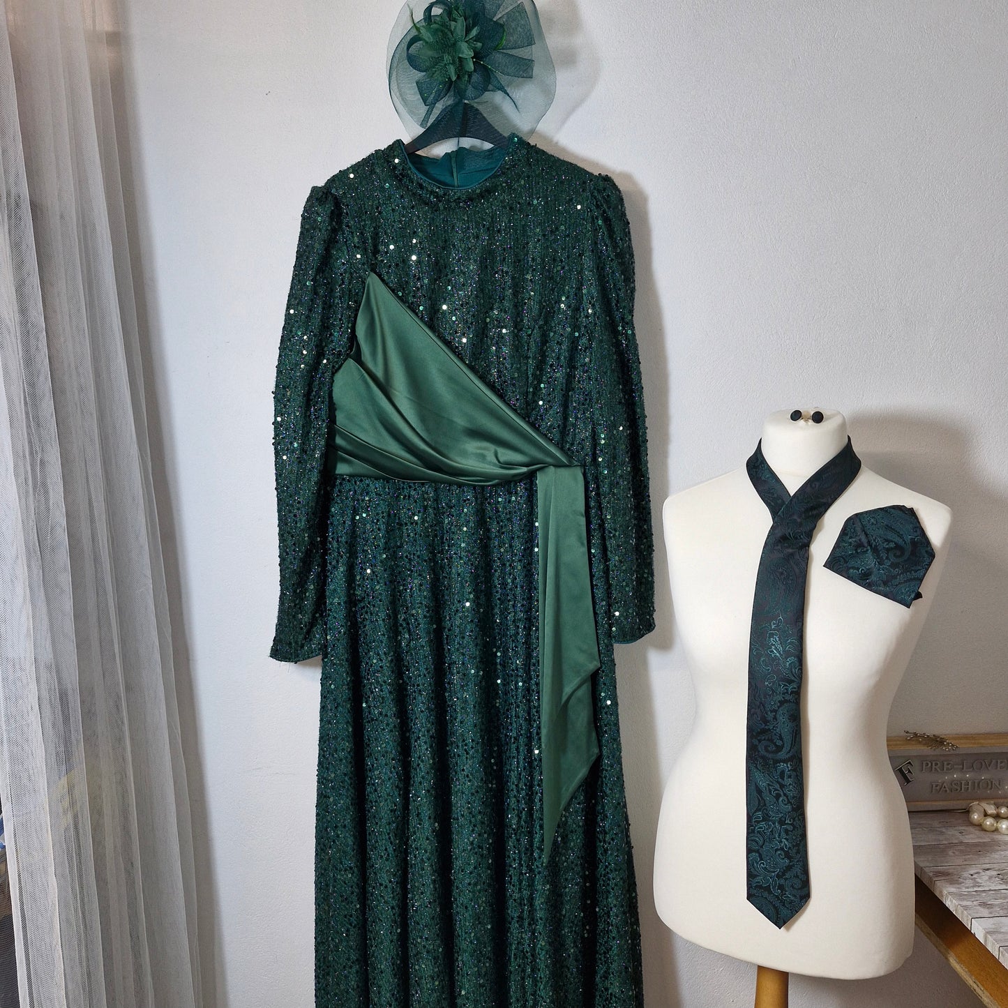 Size 16 dress & accessories
