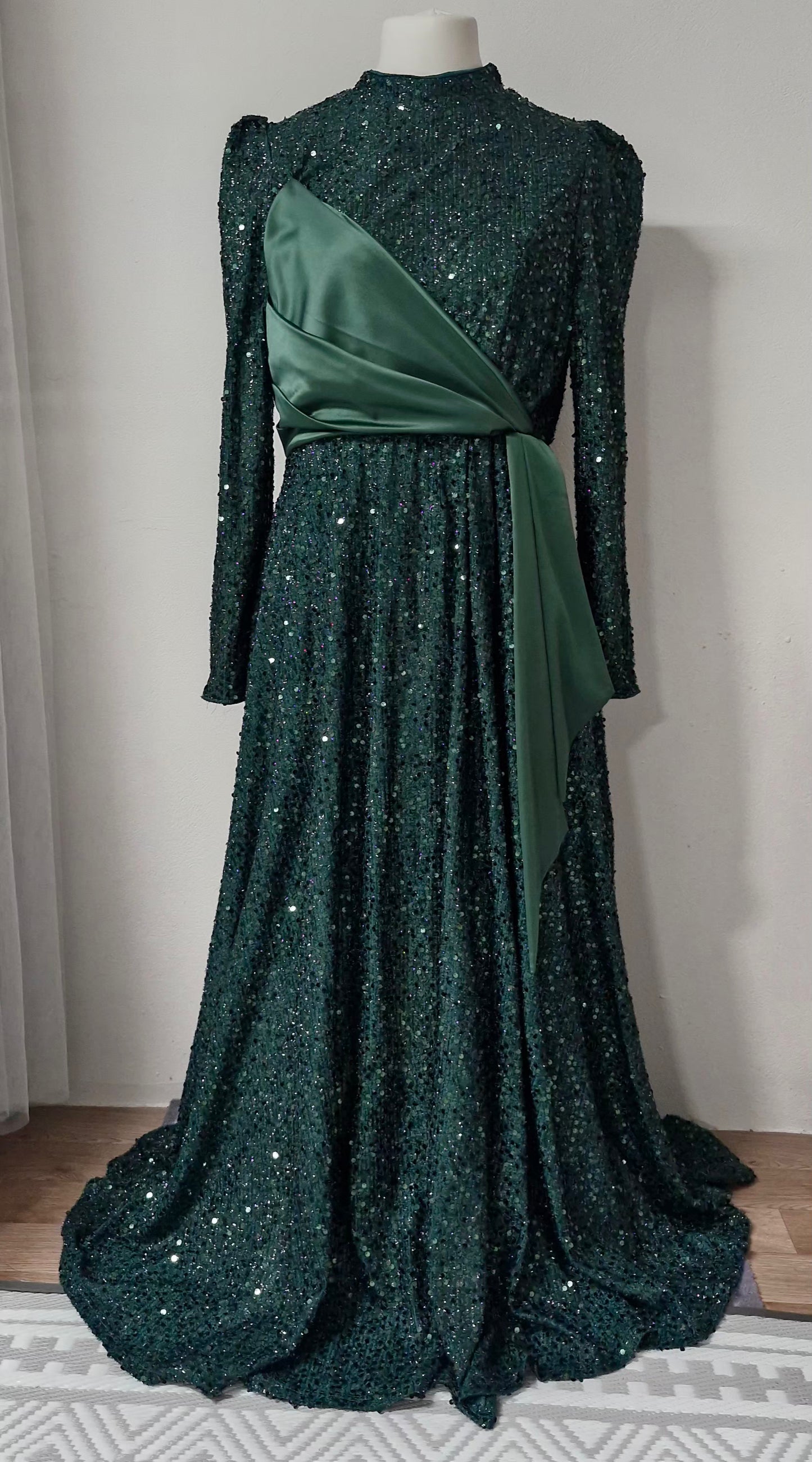 Size 16 dress & accessories