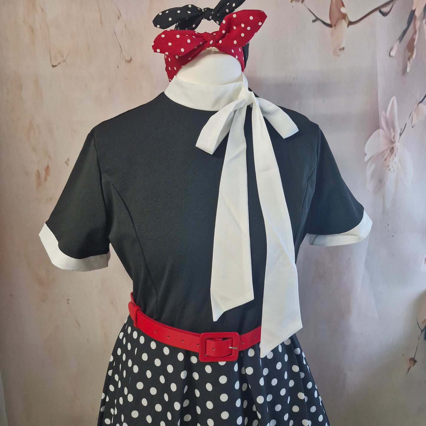 Size 16 dress & accessories