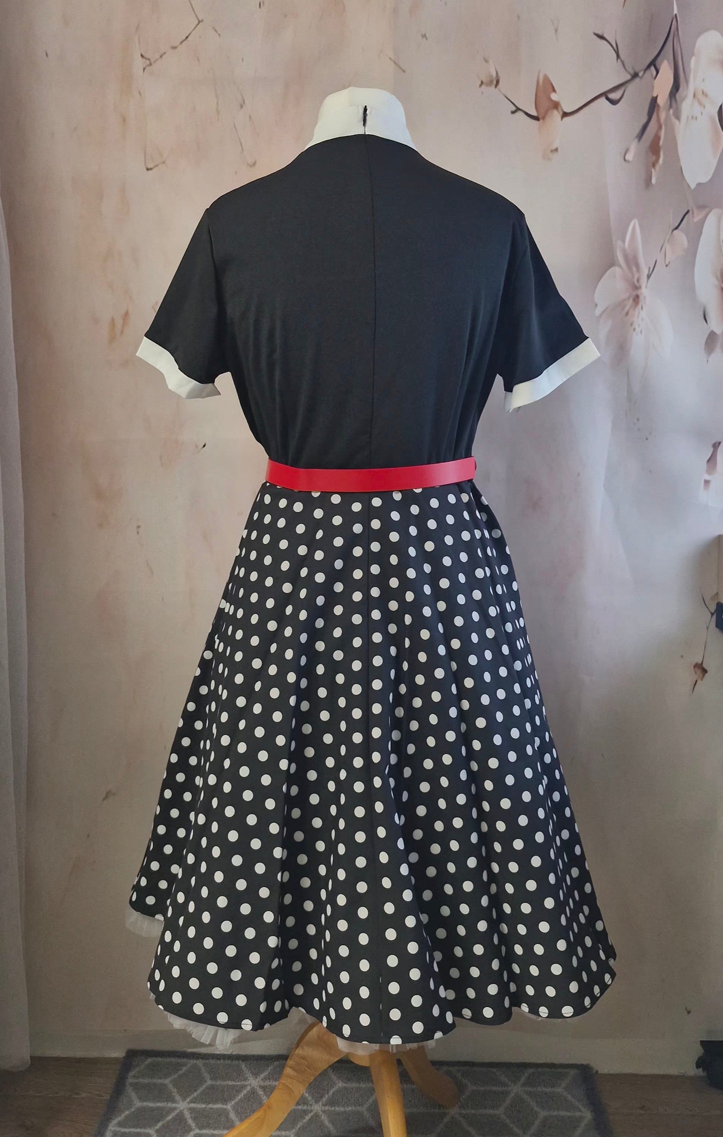Size 16 dress & accessories
