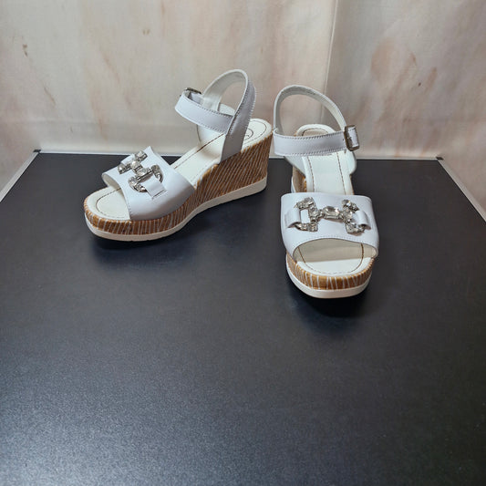 Shoes size 7