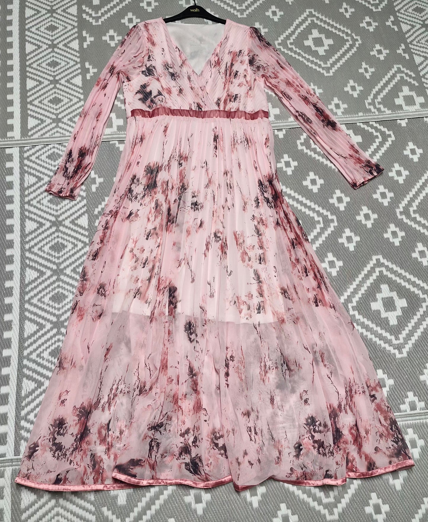 Size 18 dress SOLD