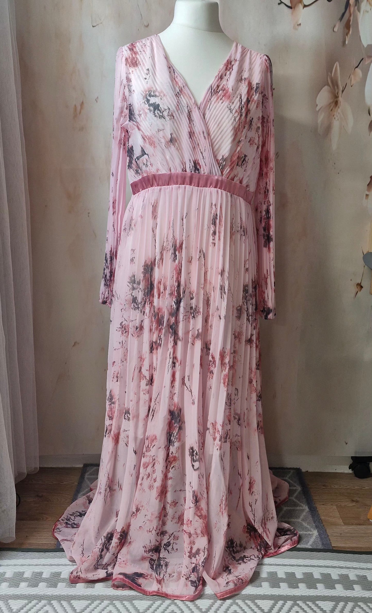 Size 18 dress SOLD