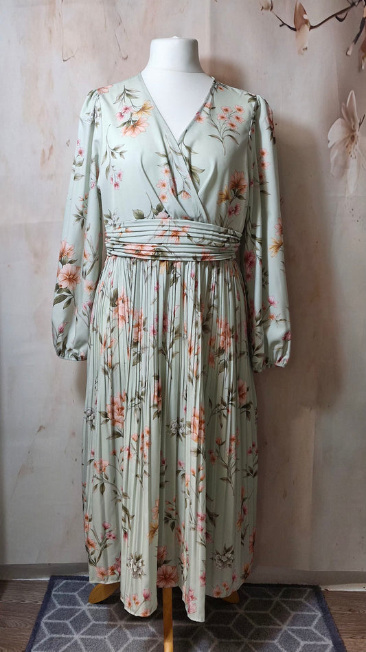 Size 18 dress