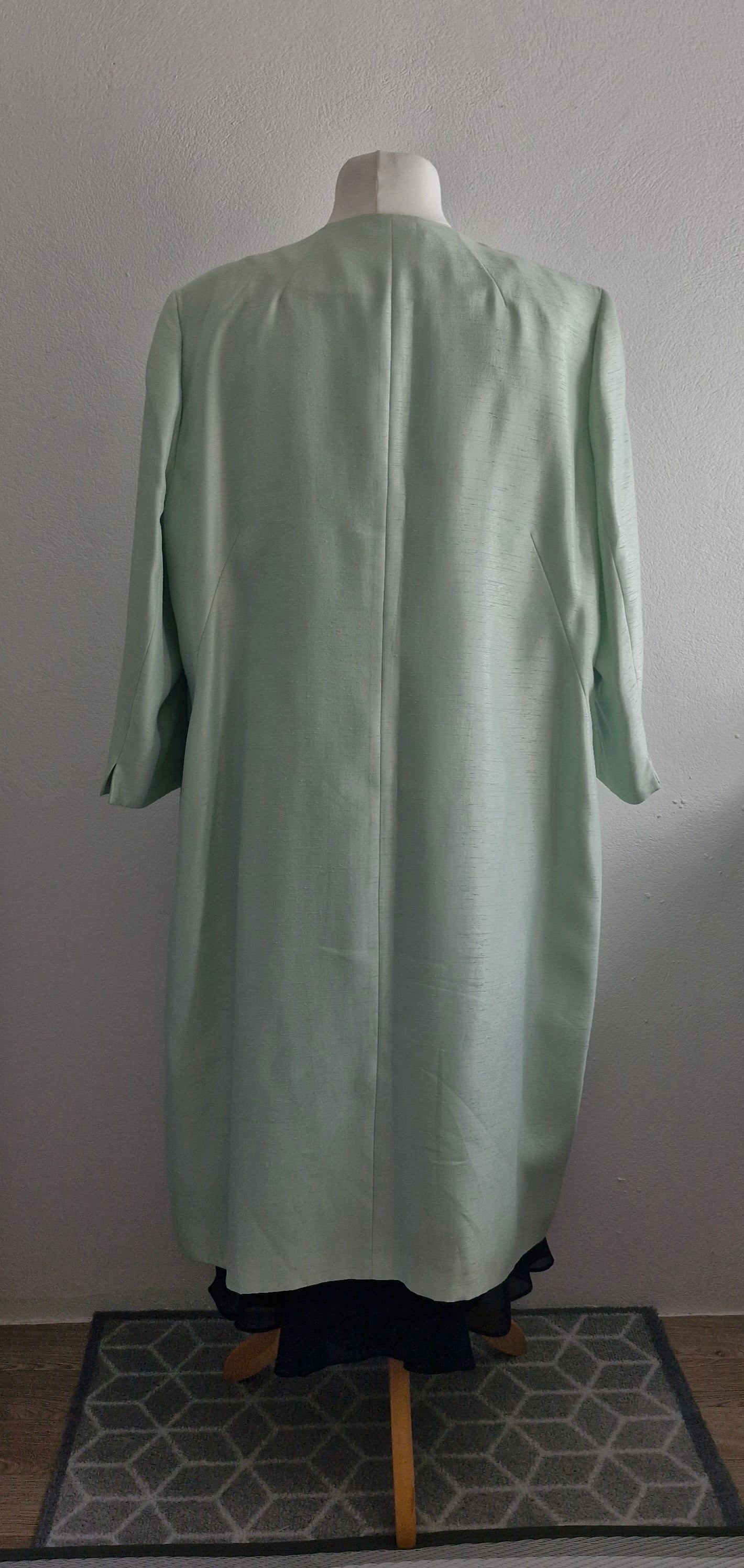 Size 22-24 top, skirt and jacket